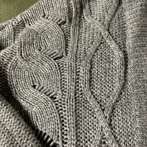 Apt. 9 gray and silver sweater.  Drop sleeve.  Open front.  Open weave.  Size M - Picture 7 of 10
